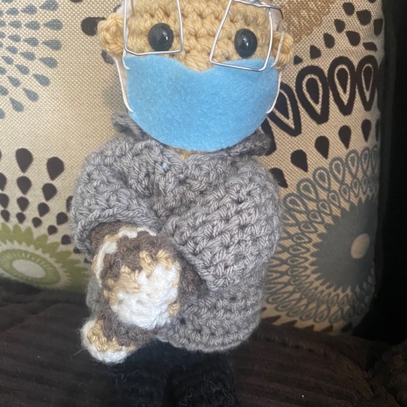 Bernie - Picture 7 of 7